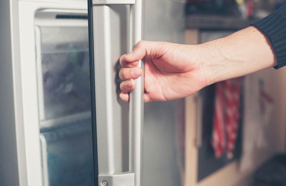 6 Steps to Prevent Ice Buildup in Freezer