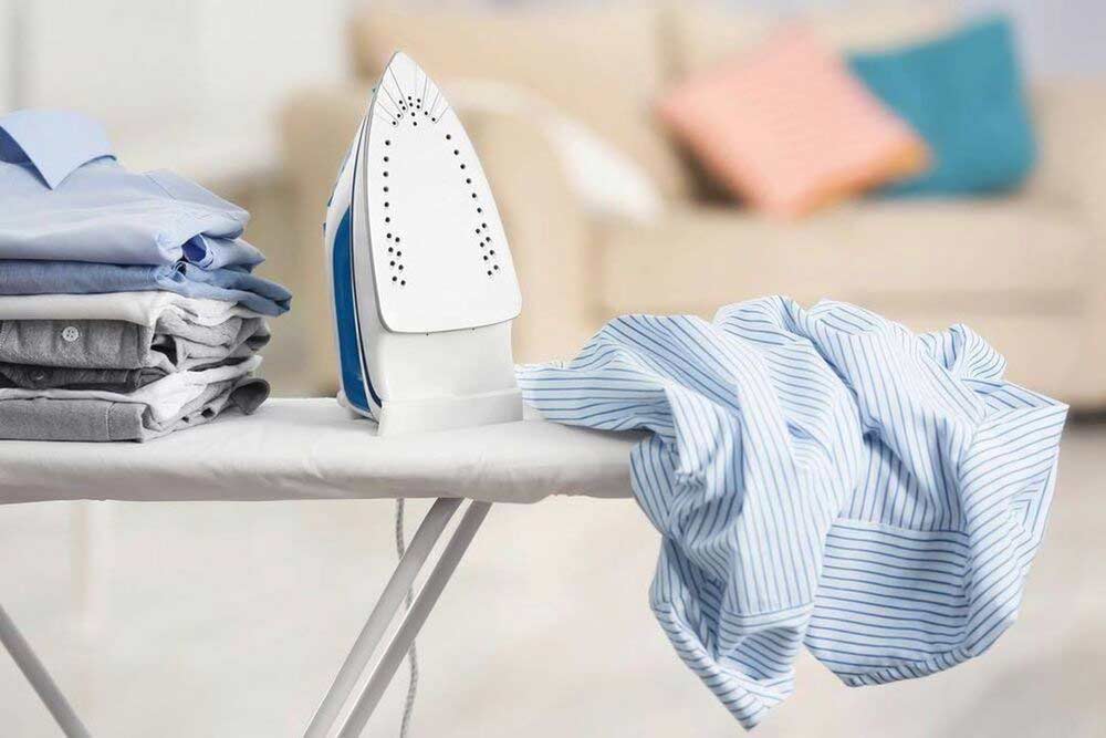 How to Clean an Iron Follow These 7 Steps of Deep Cleaning